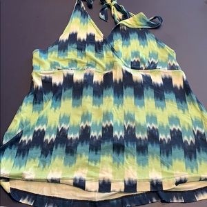 Woman’s Mudd printed halter top, Size XL jrs